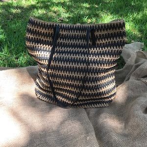 🔥🔥SALE🔥🔥Black and tan wicker tote. NWT